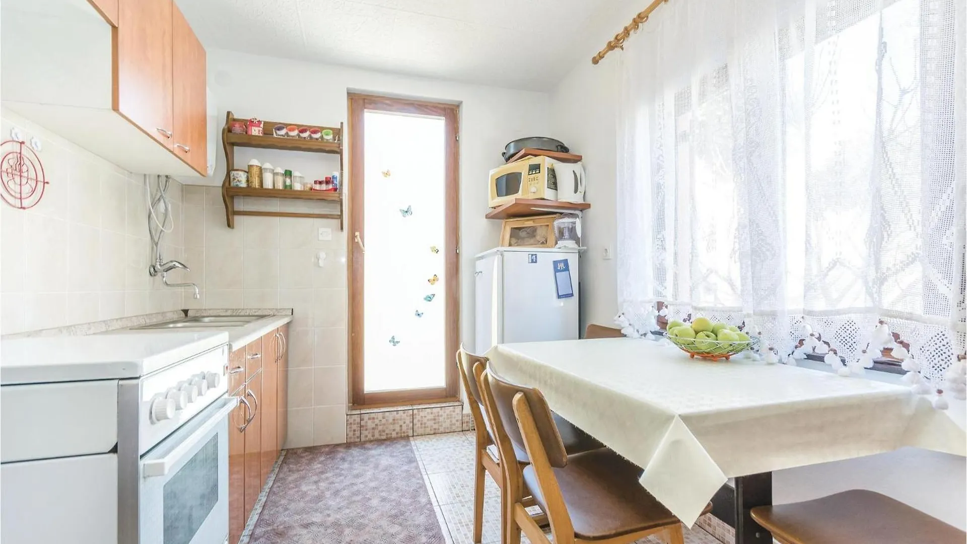 Amazing Apartment In Pavicini With Kitchen